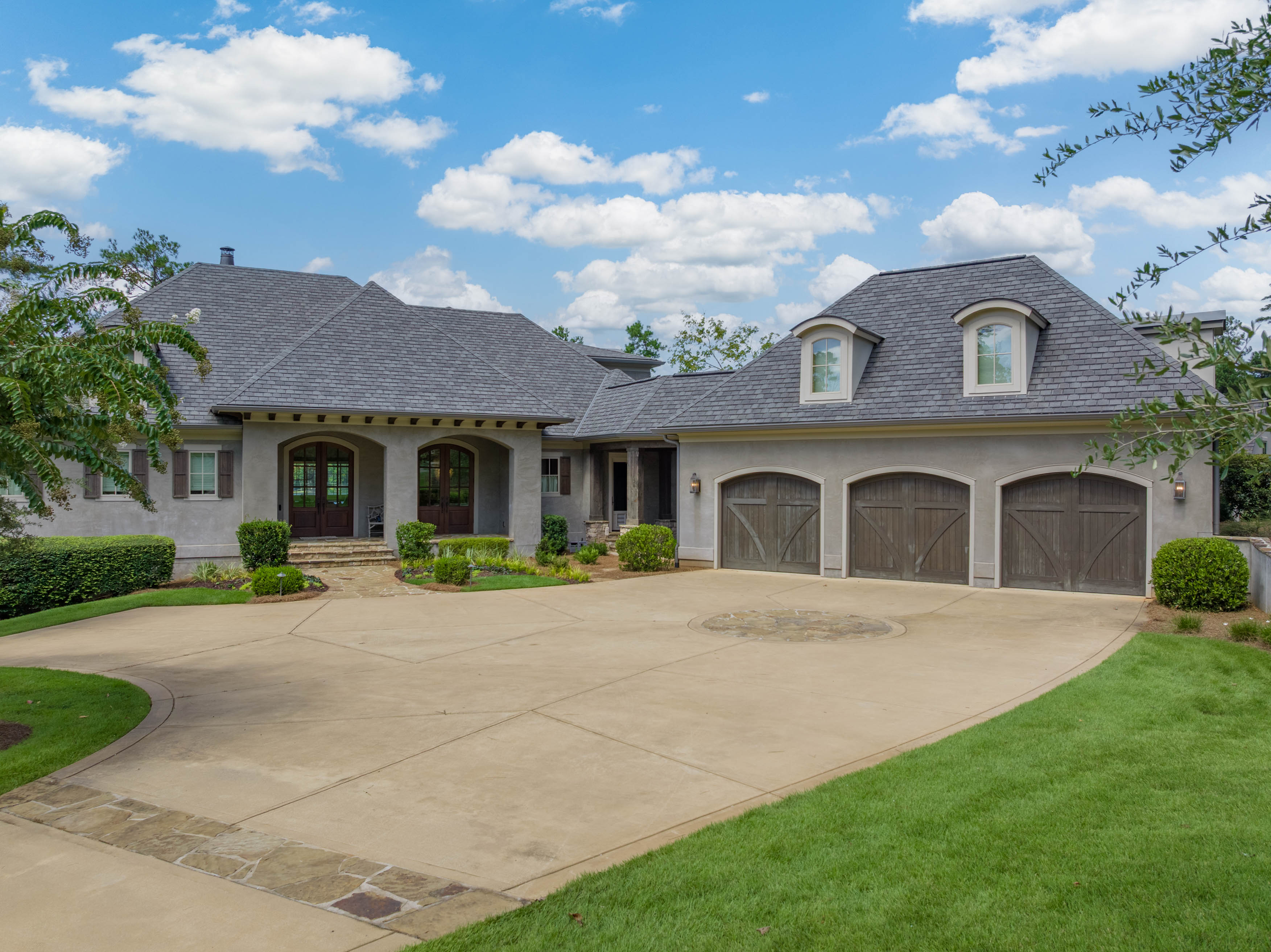 1041 West Vista Way image 2